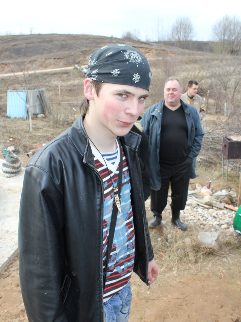 Чтобы позиционировать картинку, кликните по ней