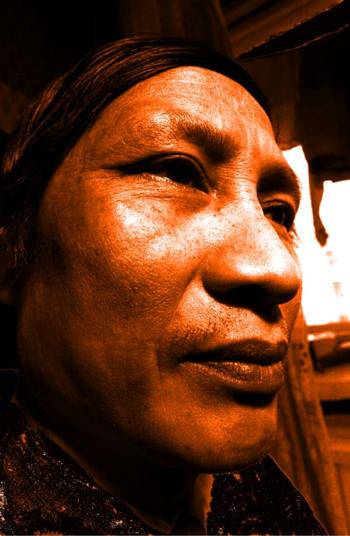 Чтобы позиционировать картинку, кликните по ней